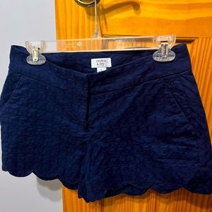 Crown and Ivy Shelby scalloped hem shorts